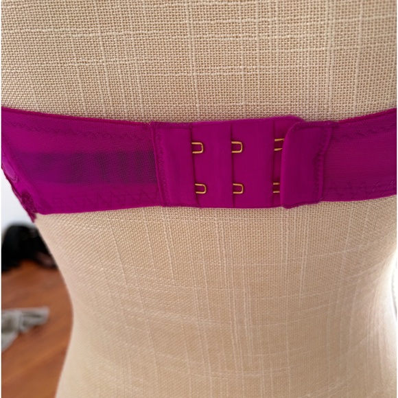 VICTORIA SECRET 🤫 BRA - Picture 8 of 8